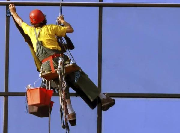 دوره ایمنی کار در ارتفاع و داربست